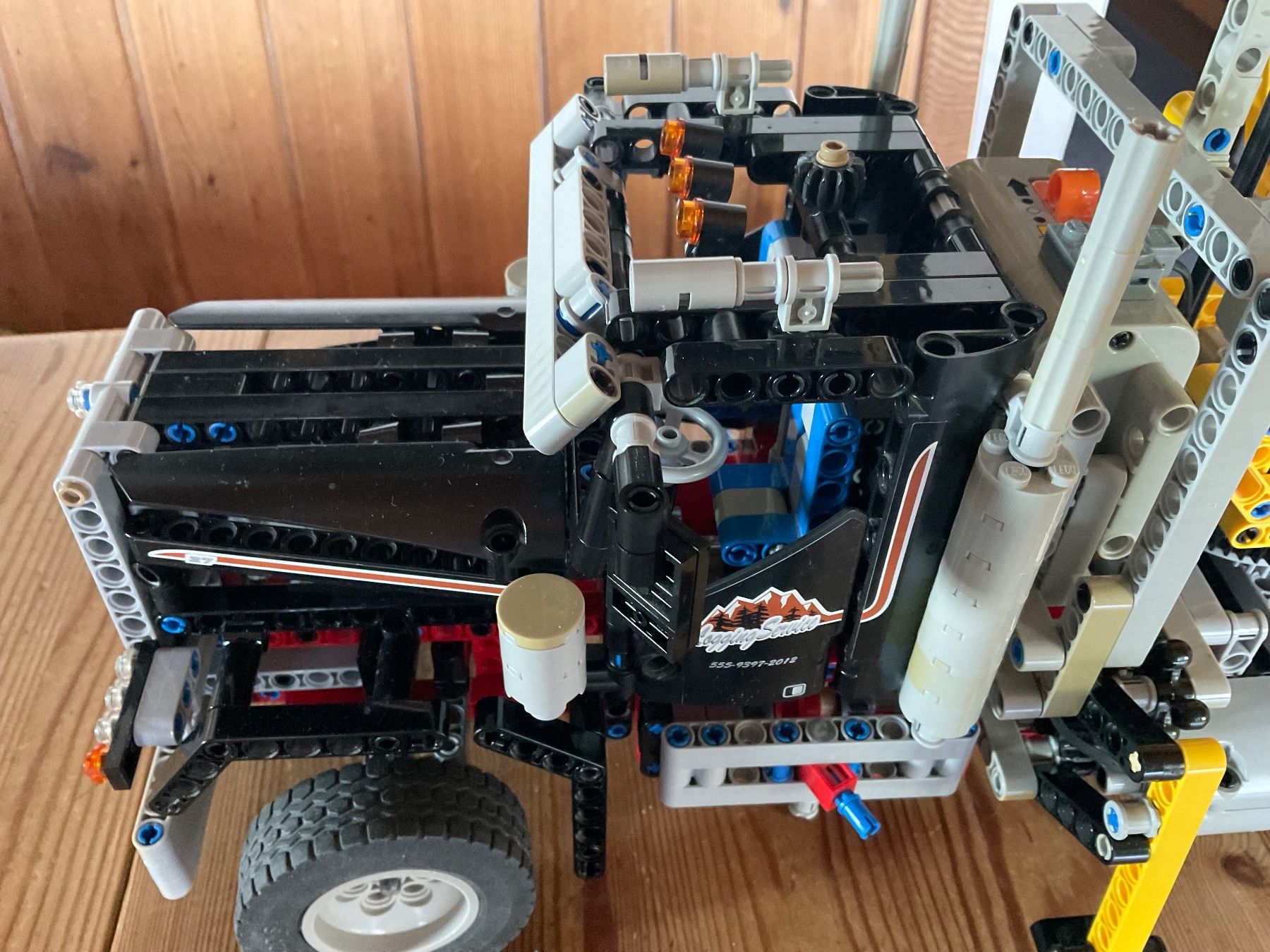 Lego Kit di costruzioni: Lego Holztransporter 9397 – Usato da Hinwil venduto da Things_Swiss 2
