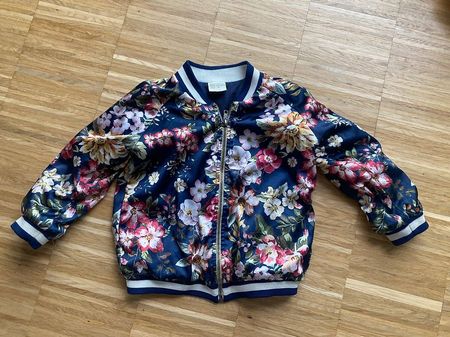 Jacke mit schönem Blumenmuster