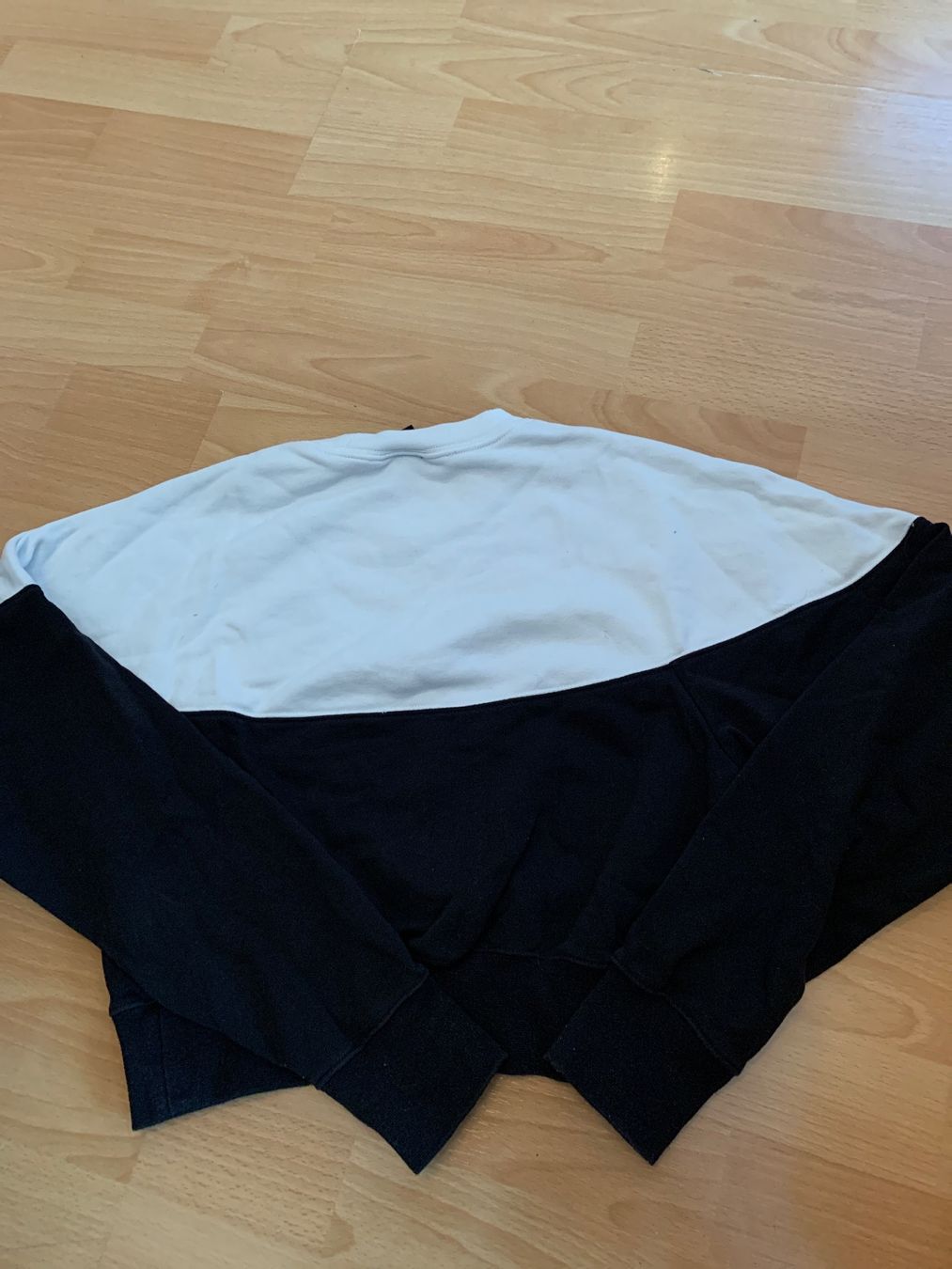 Nike Maglioni & Felpe: Joli pull Nike court taille xs – Usato da MEYRIN venduto da Gwendo10 1