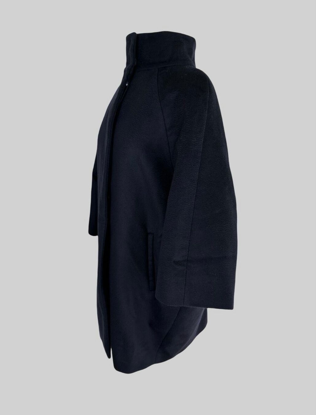 Max Mara Cappotti: Max Mara Mantel Navy – Usato da Zug venduto da MOrg01 1
