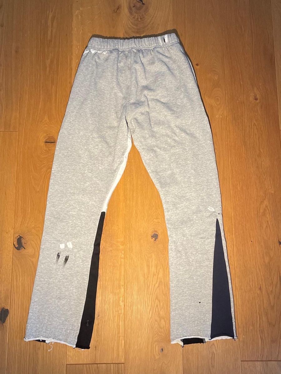 Pantaloni: Gallery dept Trainerhose grau – Usato da Altendorf venduto da Kabuzze 1