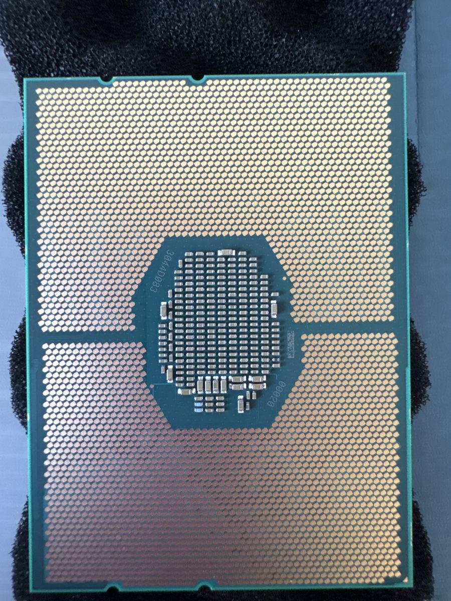 Intel Elektronikbauteile: INTEL Xeon Scalable 6254 3.1GHz Tray CPU ***NEU*** – Neu und originalverpackt aus Berneck von Koenner.J 1