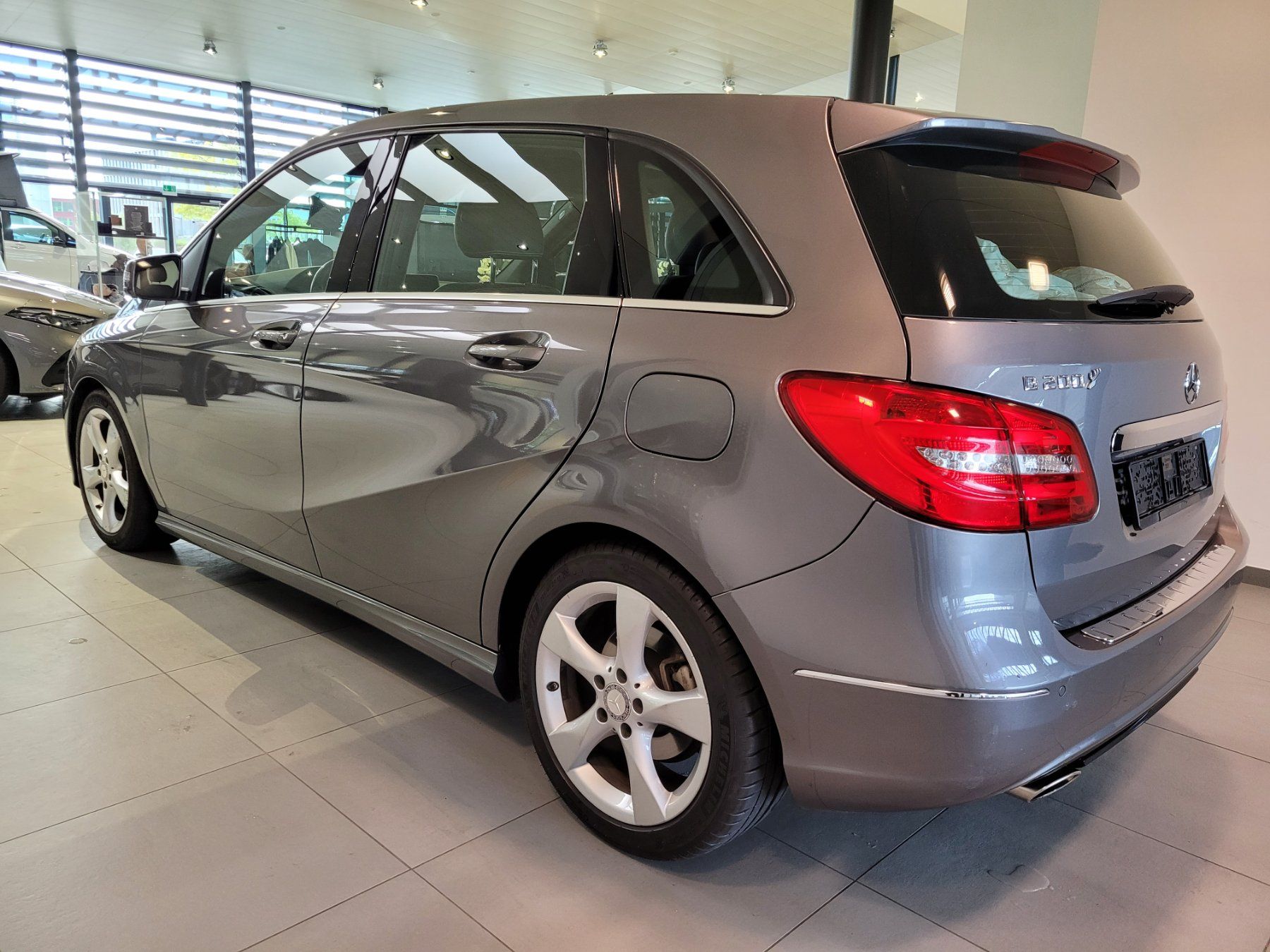 Mercedes-Benz Automobili: Mercedes-Benz B 200 – Usato da St. Gallen venduto da HirschAutomobileAG 6