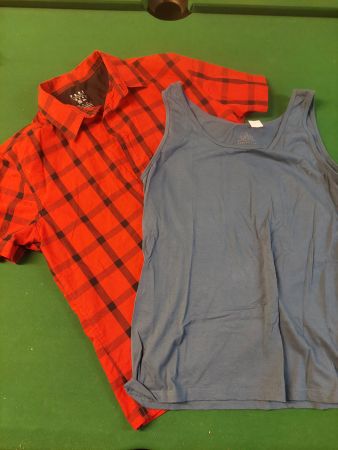 Hemd und Shirt Grösse XL