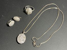 Fantastische 925 Silbergarnitur mit Zirkonia