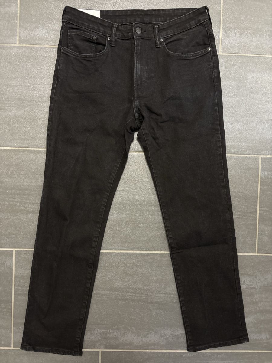 H&M Jeans: H&M Regular Fit Jeans 33/32 – Nuovo (secondo la descrizione) da Rümlang venduto da svent 1