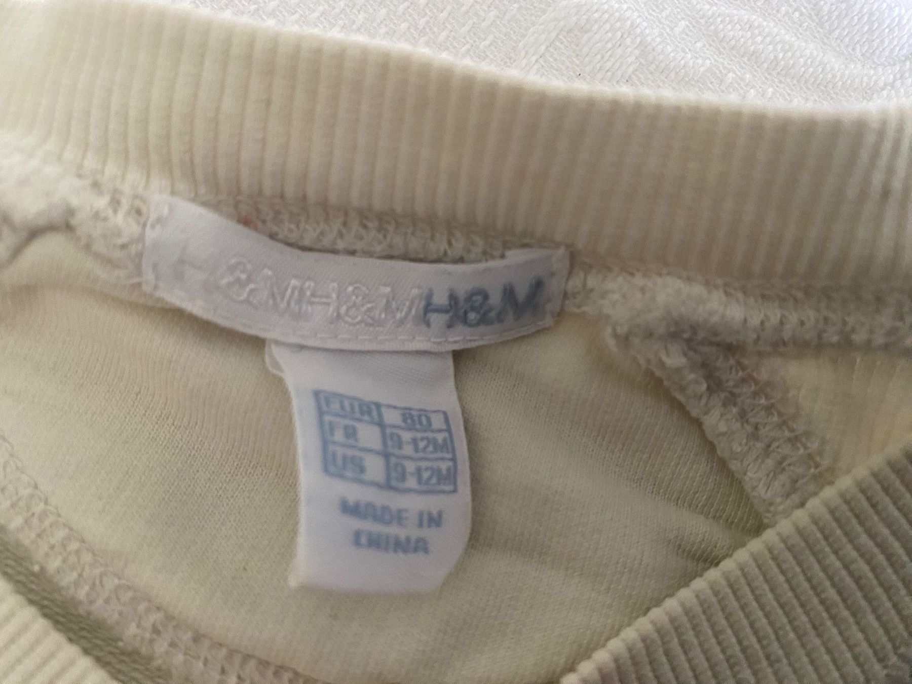 H&M Pyjamas: 3 Strampler Grösse 80 -  104 – Gebraucht aus Fribourg von geraldine132 4