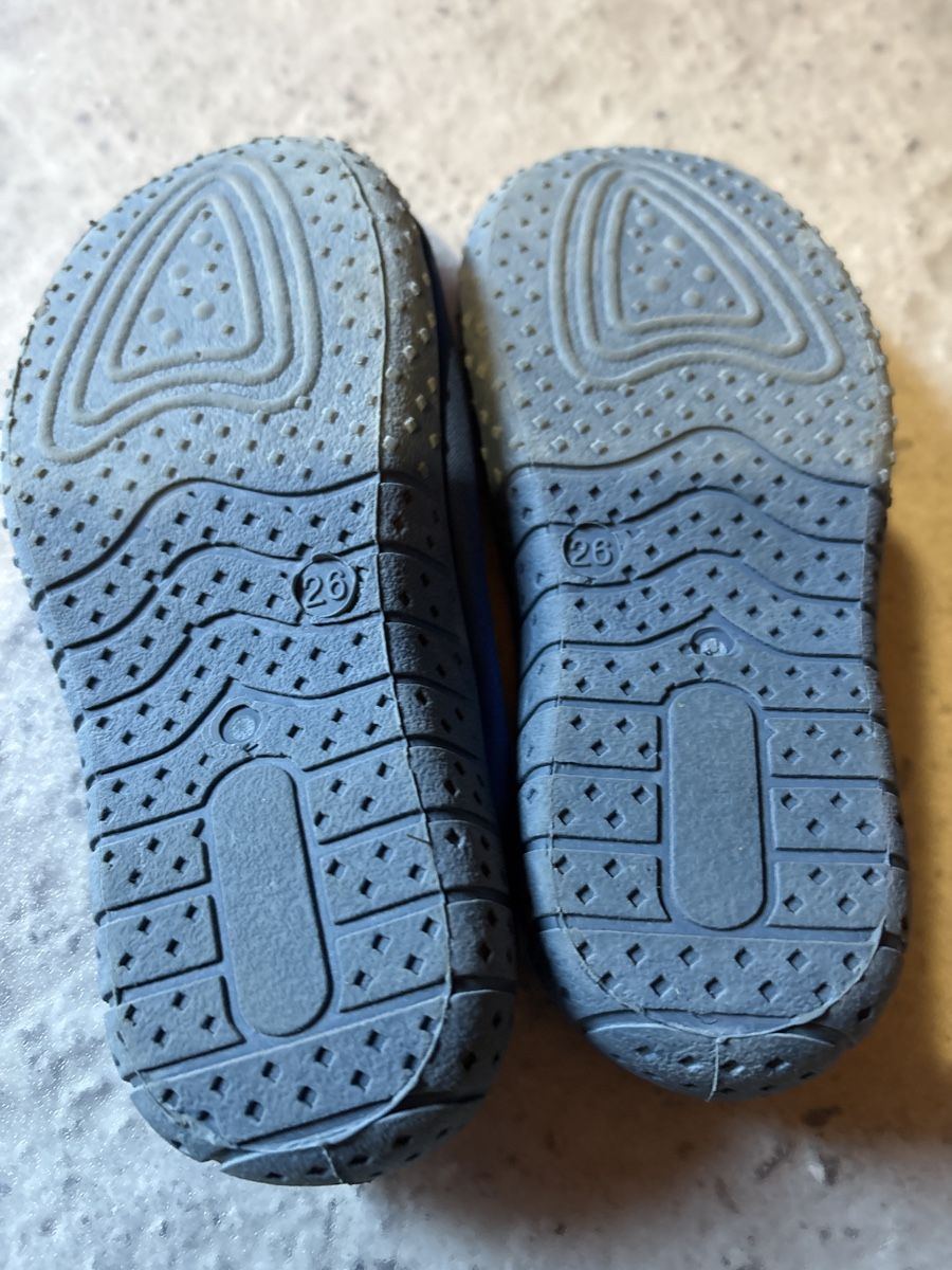 Scarpe per ragazzi: Schwimmschuhe 26 – Usato da Chur venduto da copino 2
