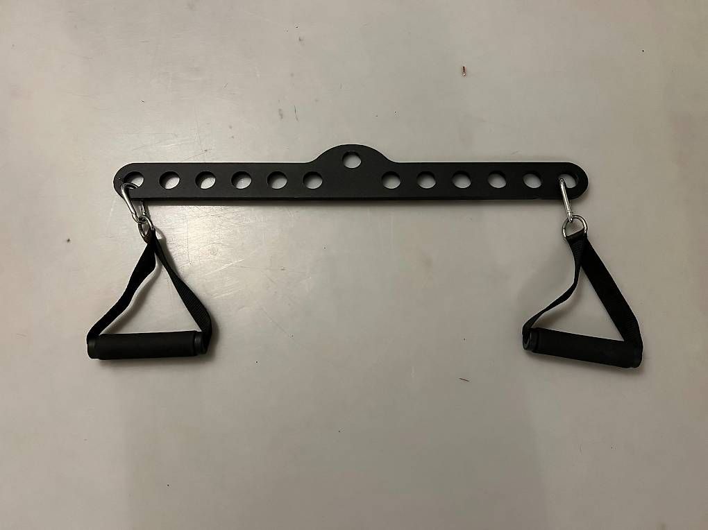 Hometrainer: Multihook Bar mit 2 Einzelhandgriffen Latzug / Rudern – Usato da Arlesheim venduto da SKA_4144