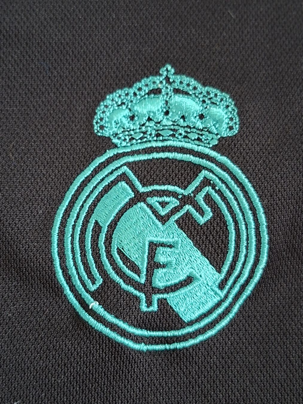 Real Madrid Canottiere & Pantaloni: Maillot Real Madrid2017 Ronaldo – Usato da Renens VD venduto da ser_j2fn 3