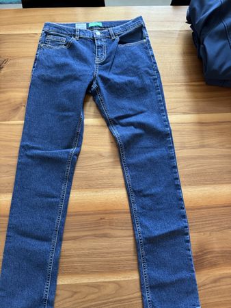 Jeans UNITED COLORS OF BENETTON 11-12 ans bon état
