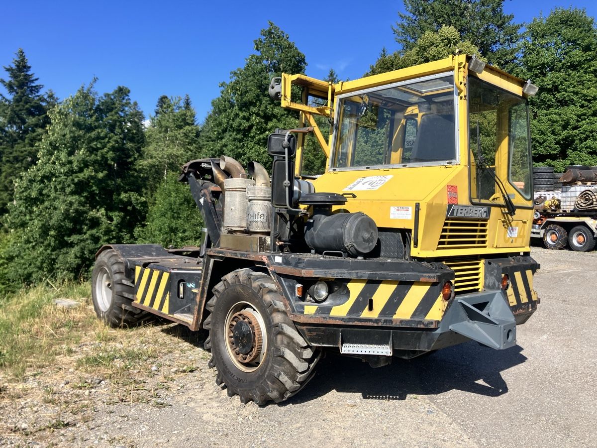 Autocarri: Agro-Truck , Hafenschlepper Terberg – Usato da Schwanden im Emmental venduto da Turbonetics
