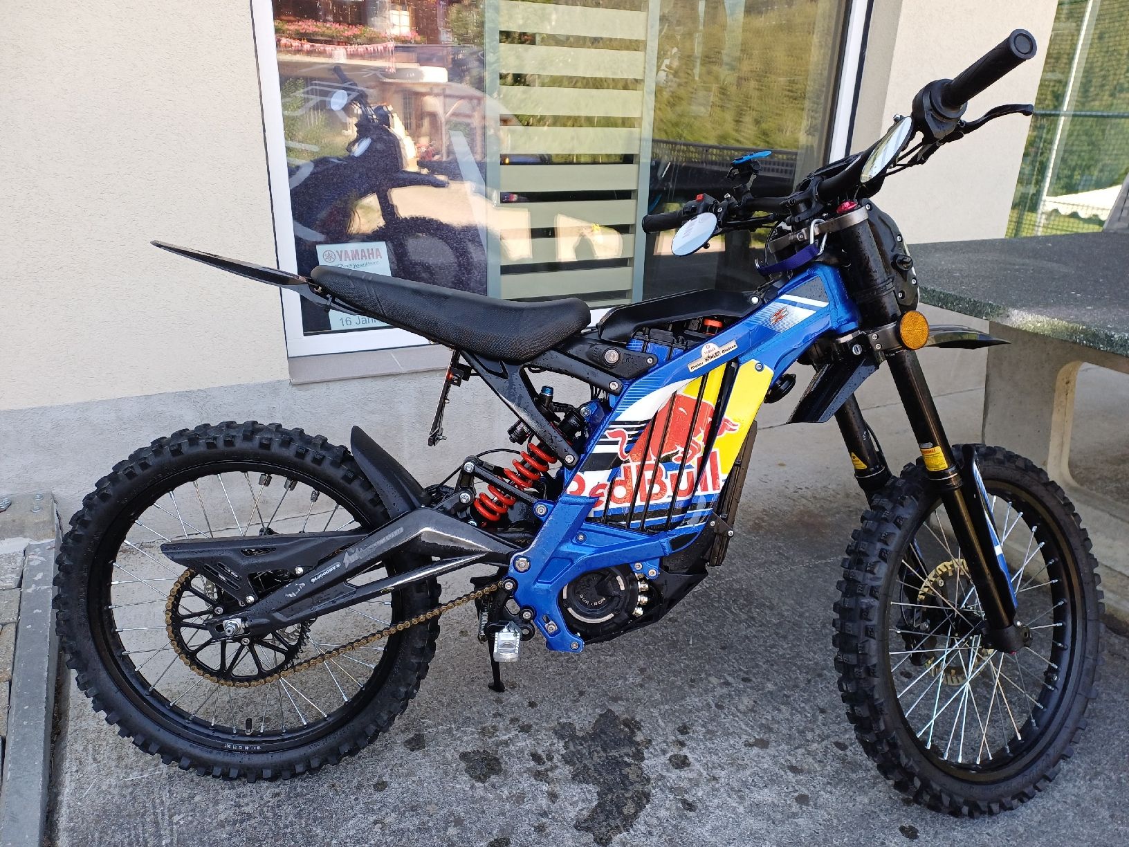 Vélos: Surron Light BeeX – D'occasion à Matten(St.Stephan) par Tj_Inside 1