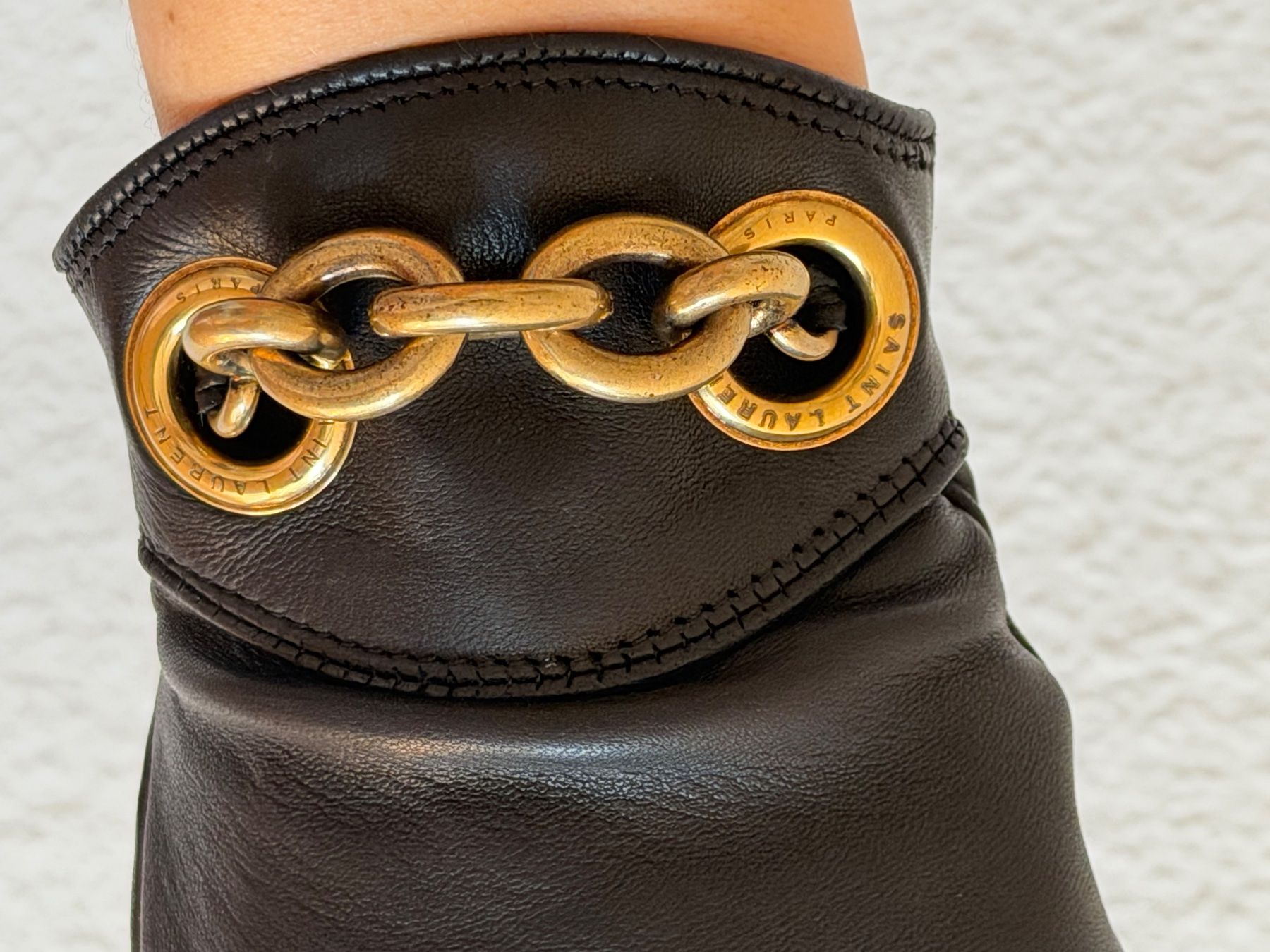 Guanti & manicotti: Saint Laurent Handschuhe – Nuovo (secondo la descrizione) da Burgdorf venduto da ime_f9f6 1