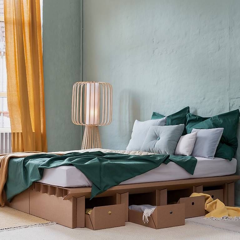Betten: Stabiles Karton Bett mit Schubladen – Gebraucht aus Basel von spo_9r87 2