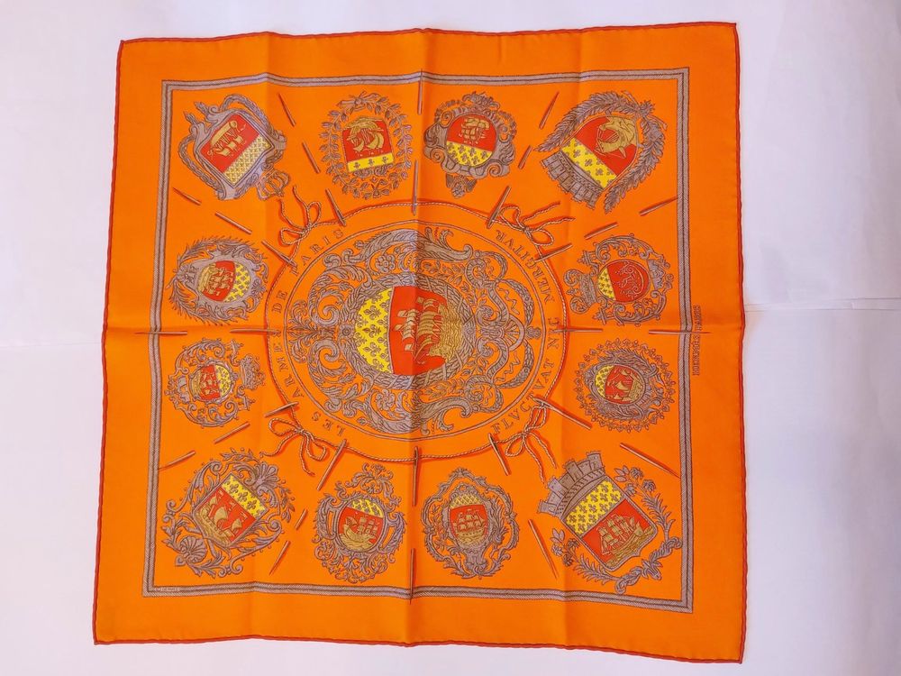 Foulard Carré Hermès "Les Armes De Paris" Soie - Vintage, 1ère édition, Beige