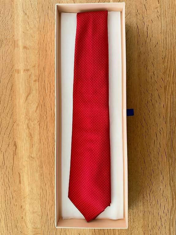 Cravatte: Krawatte rot Louis Vuitton – Nuovo e nell'imballaggio originale da Horw venduto da SalePort 4