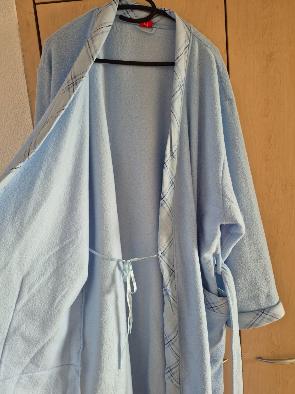 Bademäntel: Triumph Bademantel /Morgenmantel, Gr. 50, neu – Neu (gemäss Beschreibung) aus Lengnau AG von Mefari 4