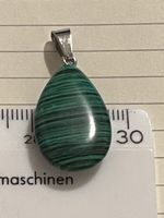 Joli Pendentif pierre malachite cordon. 42 cm + 5 cm
