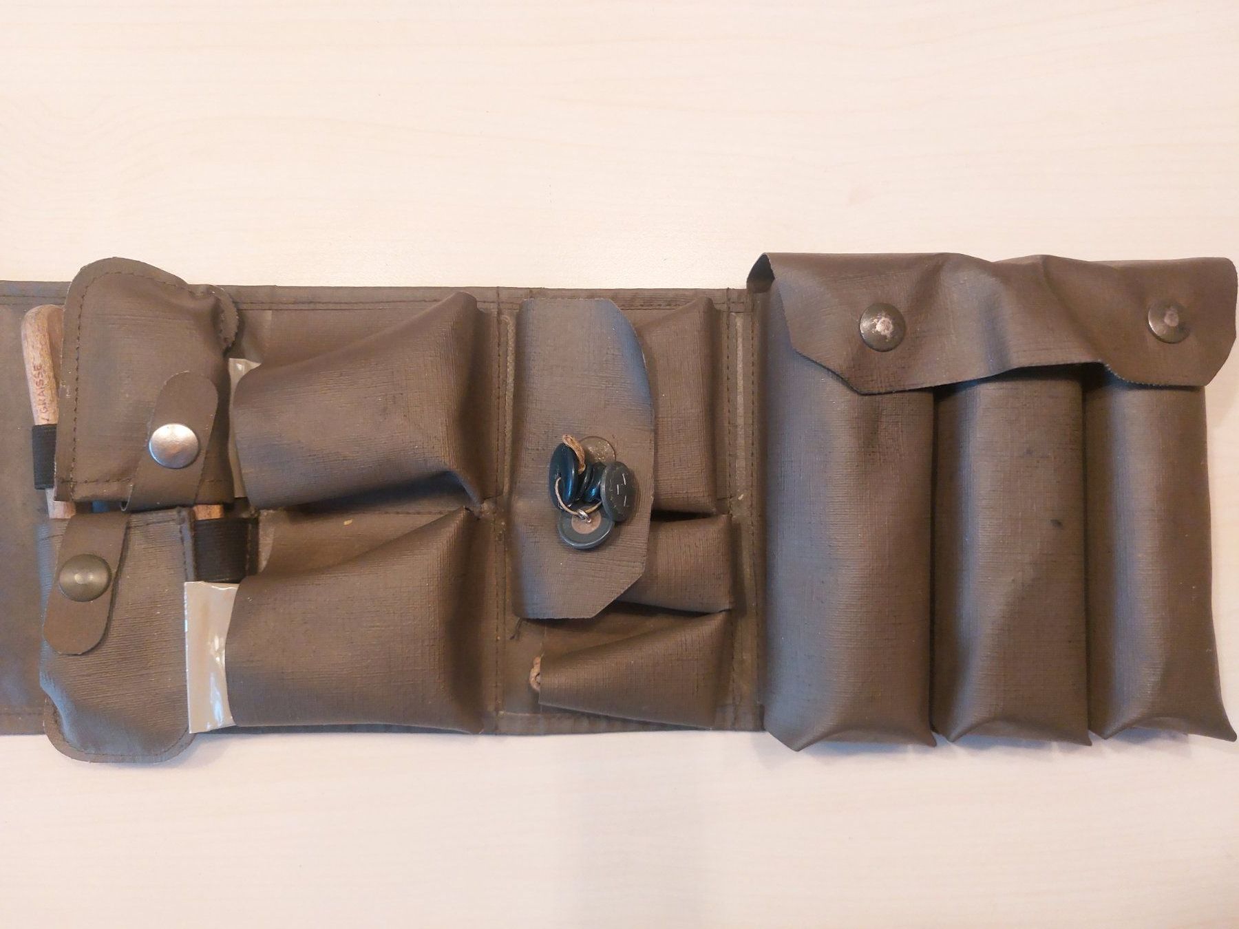 Schweizer Armee Prodotti di pulizia: Armee Schuhputzset Schweizer Armee oliv gebraucht – Usato da Heerbrugg venduto da Sonytime 3
