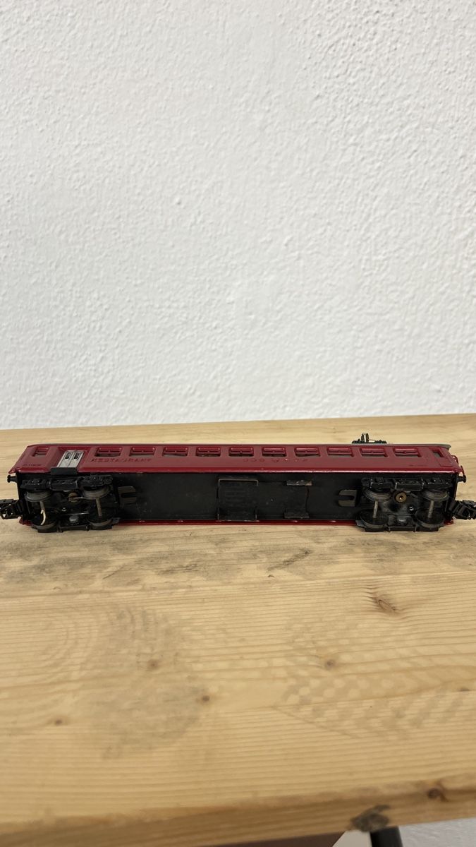 Hag Modelleisenbahnen: Modelleisenbahn Wagen rot silber Dach Pantograph – Gebraucht aus Unterkulm von Sita013 1