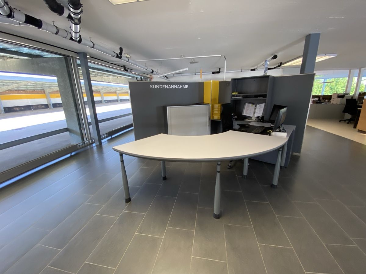 Bureaux: Büro mit drei Arbeitsplätzen  – D'occasion à Hägglingen par Karin0802 3