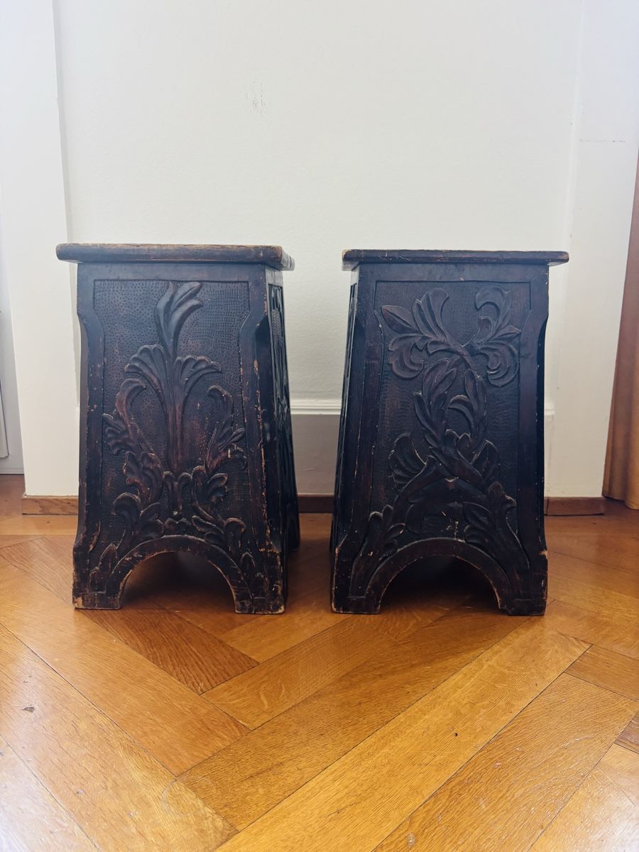 Tabourets: Jugendstil: 2 Hocker aus Holz – D'occasion à Payerne par steffifille