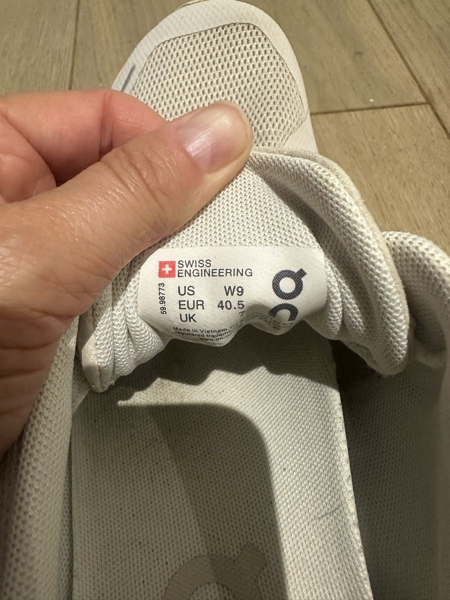 Scarpe da uomo: On Turnschuhe 40.5 – Usato da Altendorf venduto da Quietwater 5