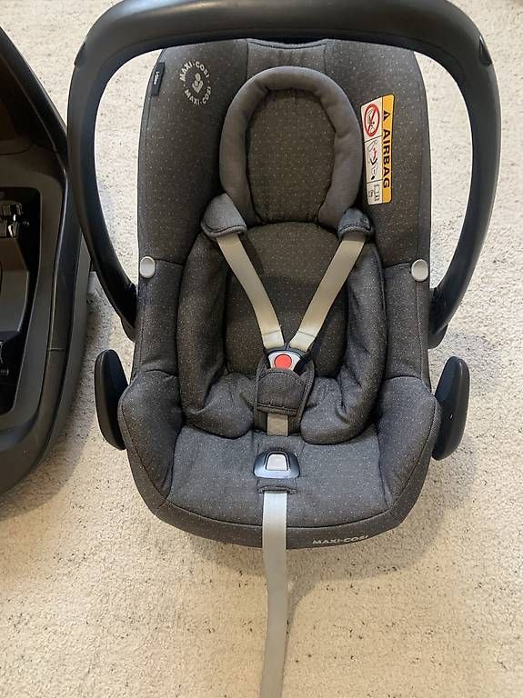 Maxi-Cosi Seggiolini per auto: Maxi-Cosi Babysitz Auto + Station <12kg – Usato da Davos Dorf venduto da BenoitFichaux 1