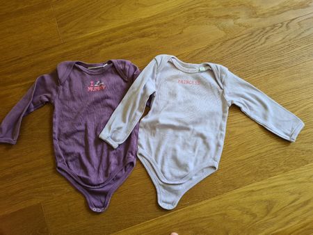2 Baby Bodys langarm Grösse 68 