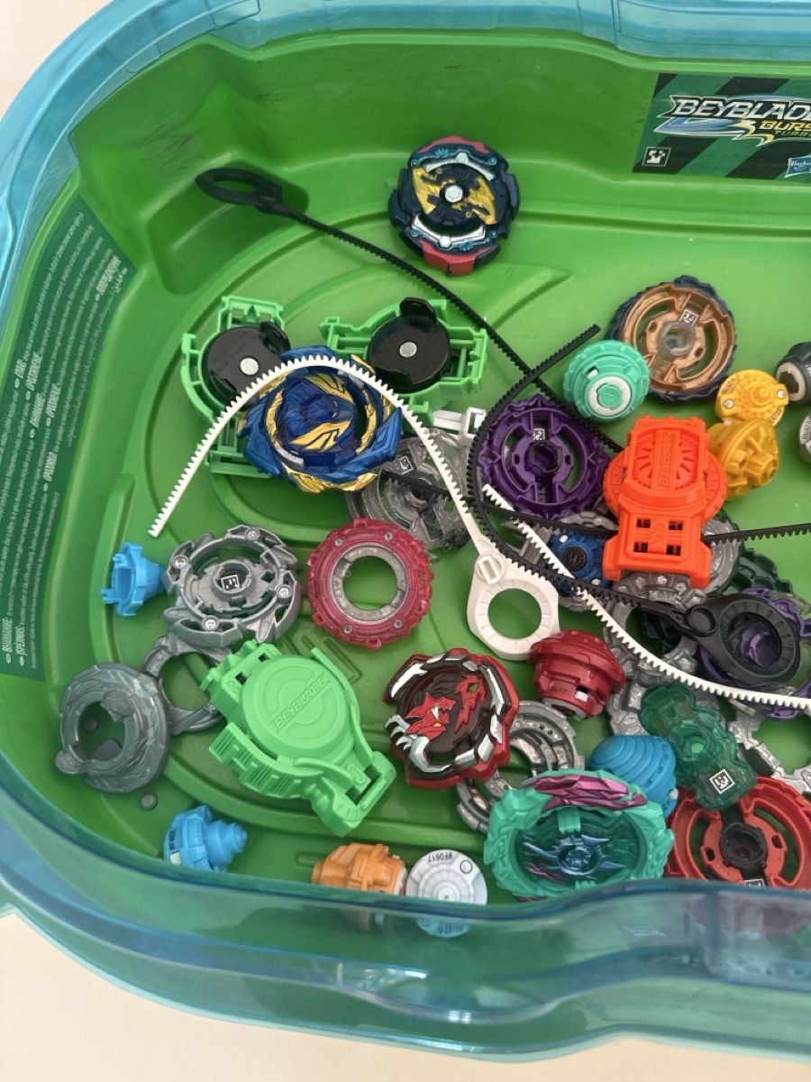Jouets: Beyblade Set XXL – D'occasion à St. Gallen par LkN_34 1