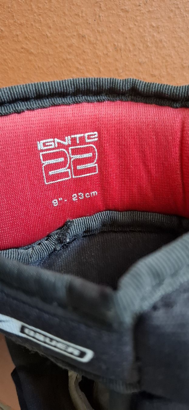 Bauer Guanti: Eishockey Hanschuhe Kinder 9' – Usato da Kaltbrunn venduto da Seegas 2