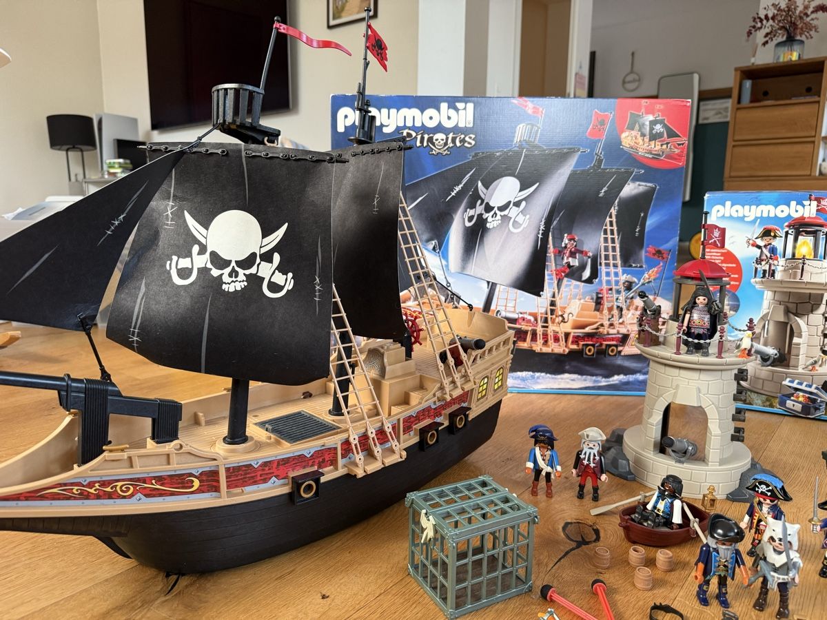 Playmobil Giocattoli: PLAYMOBIL Set: Piratenschiffe mit Leuchtturm – Usato da Steinmaur venduto da kbraun01 4
