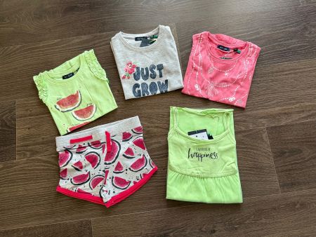 Kleiderpaket Mädchen, fabrikneu 5 Artikel Grösse 98