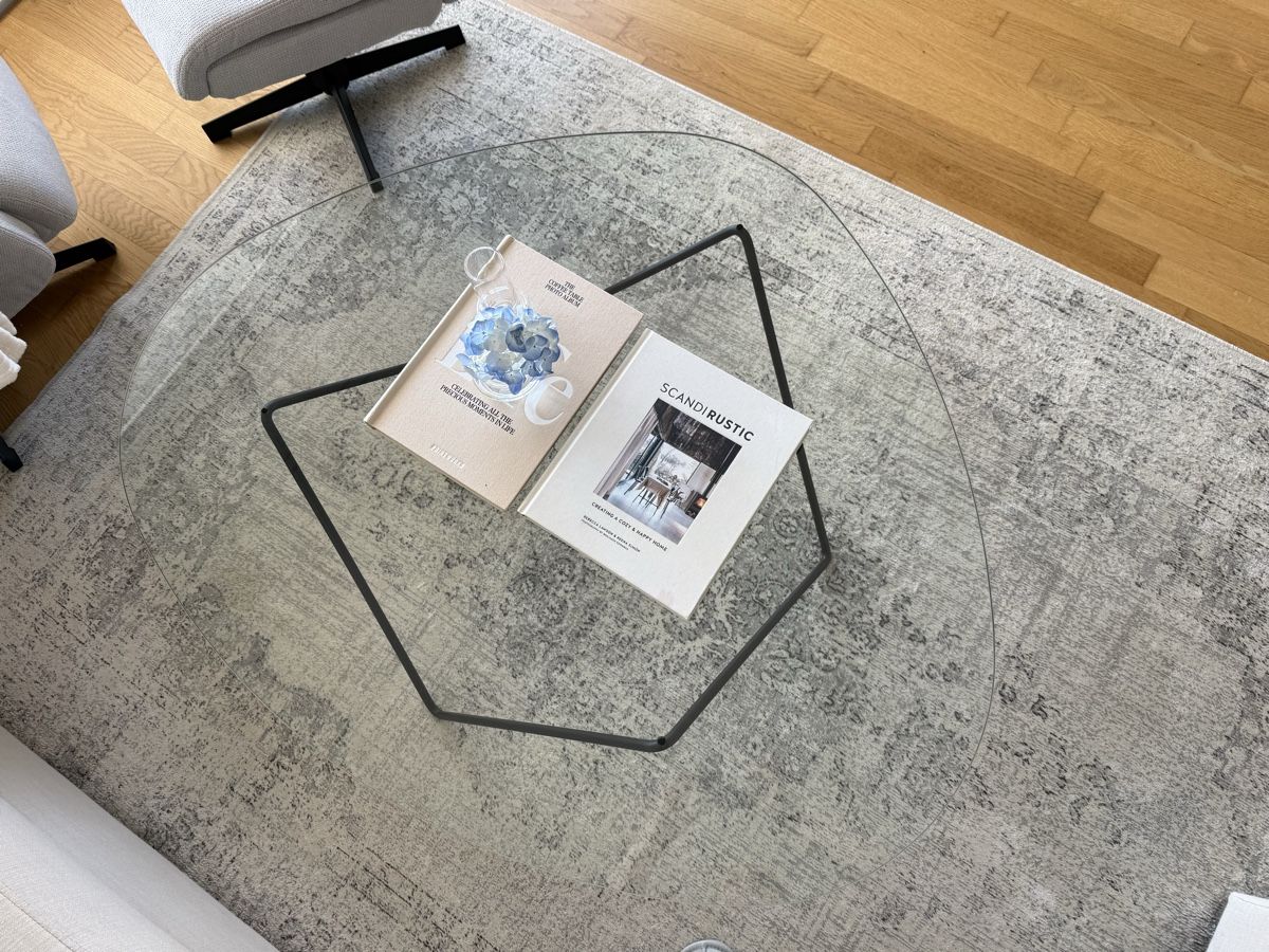 Tische: Gubi Pedrera Couchtisch Glas – Gebraucht aus Küssnacht am Rigi von edo_7ww7 1