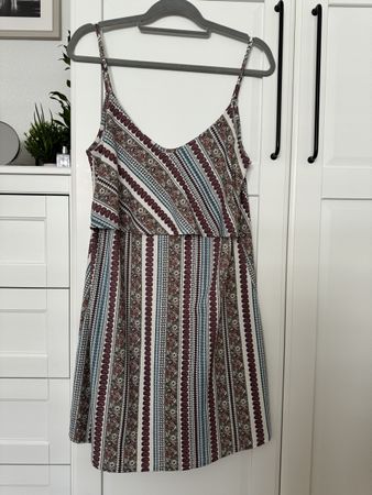 Farbiges Trägerkleid von Mango, Grösse S