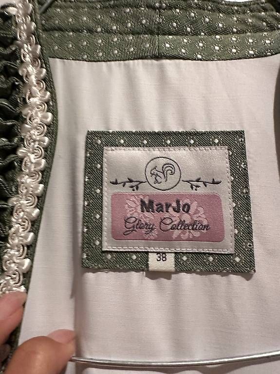 Vestiti: Dirndl – Usato da Kilchberg ZH venduto da cochianco 4