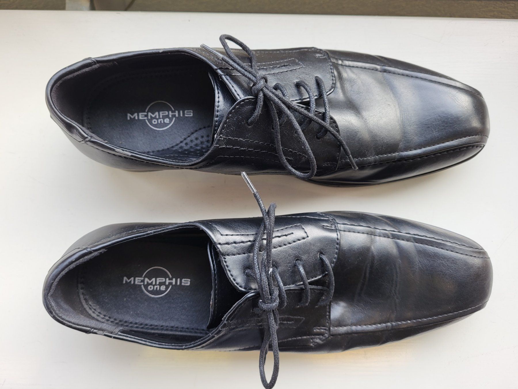 Chaussures hommes: Memphis One Businessschuh Grösse 42 – D'occasion à Brügg BE par POU-BELLE 2