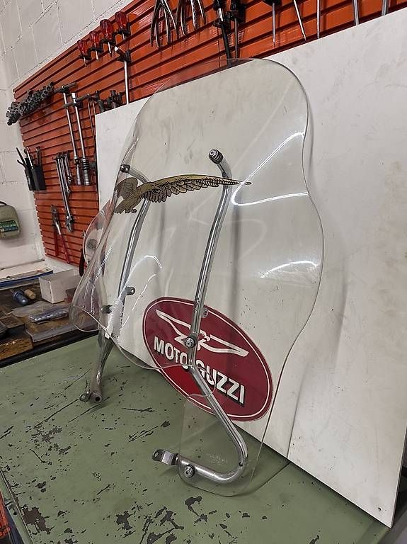 Moto Guzzi Tutti i ricambio per moto: Windschutzscheibe Moto Guzzi – Usato da Dättlikon venduto da Becd 1