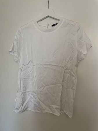 T-Shirt aus Satin Esprit