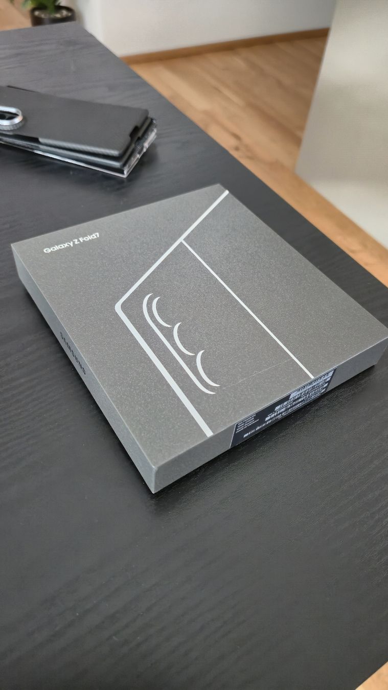 Samsung Telefoni cellulari / Smartphones: Samsung Galaxy Z Fold 7, 12/512gb . – Nuovo (secondo la descrizione) da Glis venduto da sin_rqh6 9