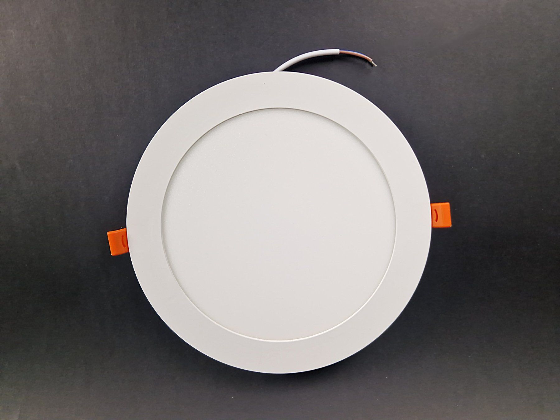 Lampadari & plafoniere: LEDVANCE Deckenlampe LED Downlight Slim 225mm – Nuovo (secondo la descrizione) da Basel venduto da Restwert_Basel 1