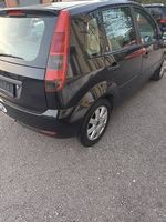 Fiesta GHIA mit frisch MFK 07.05.2026