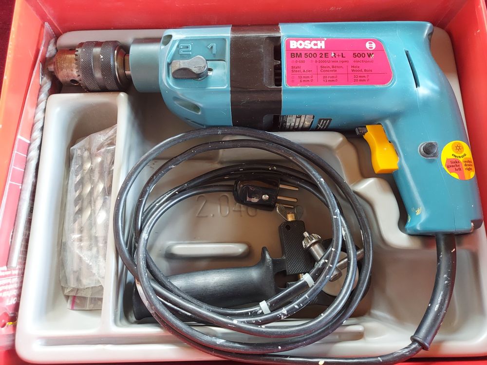 Bosch Bohrmaschine im MatallKoffer Kaufen auf Ricardo