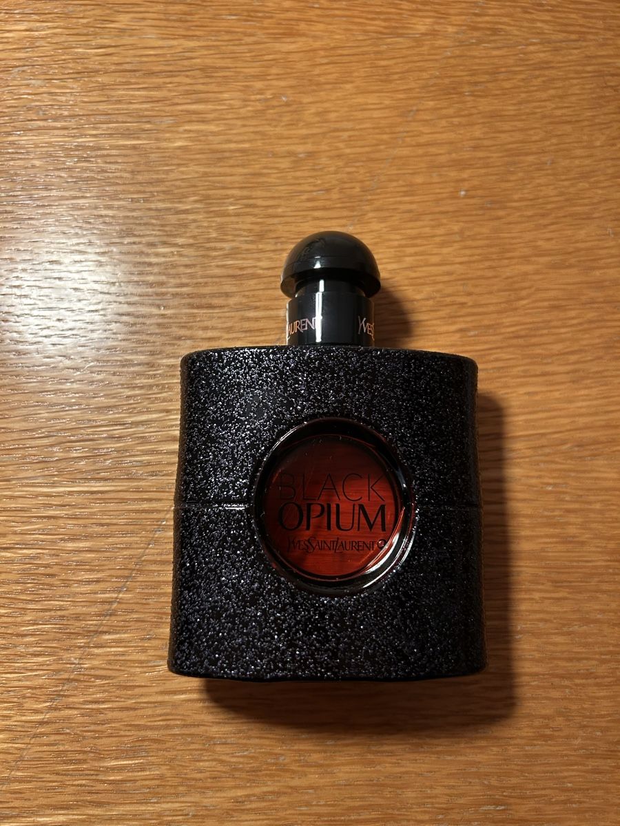 Saint Laurent Profumi & Eau de Toilette: Yves Saint Laurent Eau de Parfum Black Opium – Usato da Winterthur venduto da ame_k6hm 1