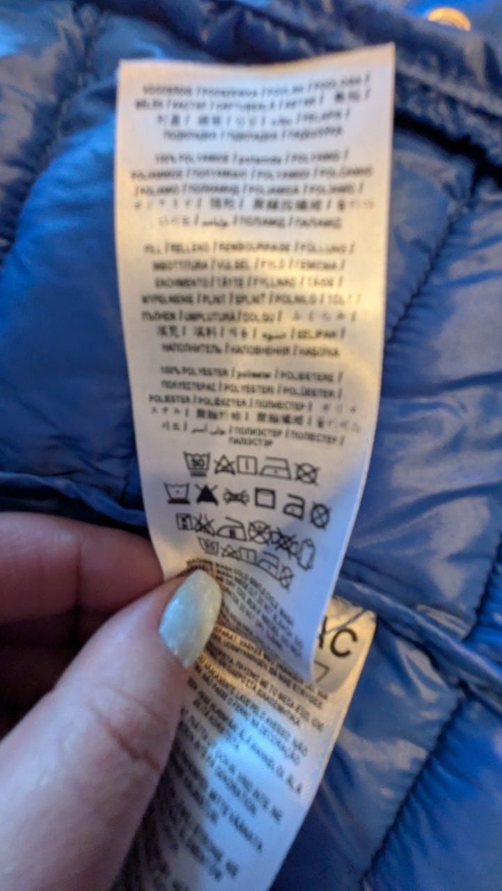 Guess Giacche: Guess Padded Jacket Blue, Size M, ladies, Spring time 48 – Usato da Zürich venduto da yan_8lg2 5