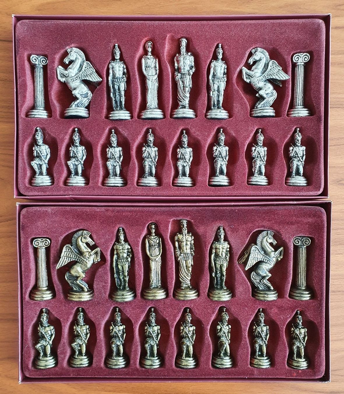 Statuette: Schachfiguren aus Metall – Nuovo (secondo la descrizione) da Fischbach-Göslikon venduto da Rosatt