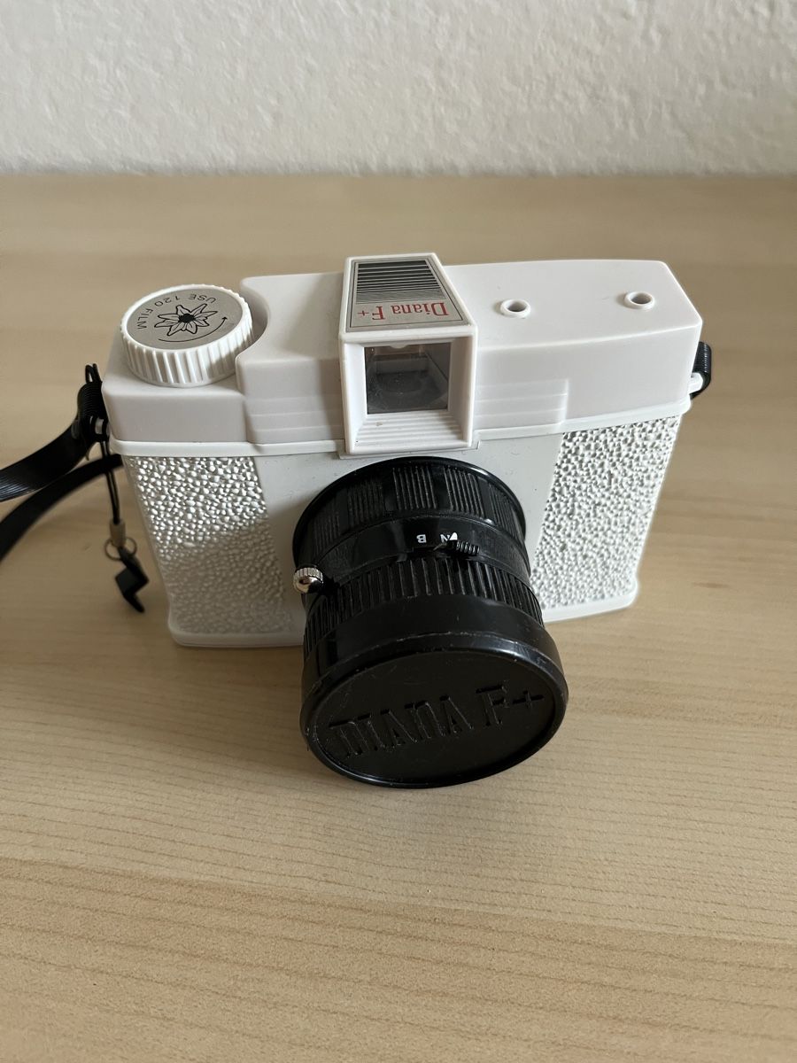 Fotocamera: LOMOGRAPHY Diana F+ Analog-Kamera – Usato da Lausen venduto da annikaa.graf 1