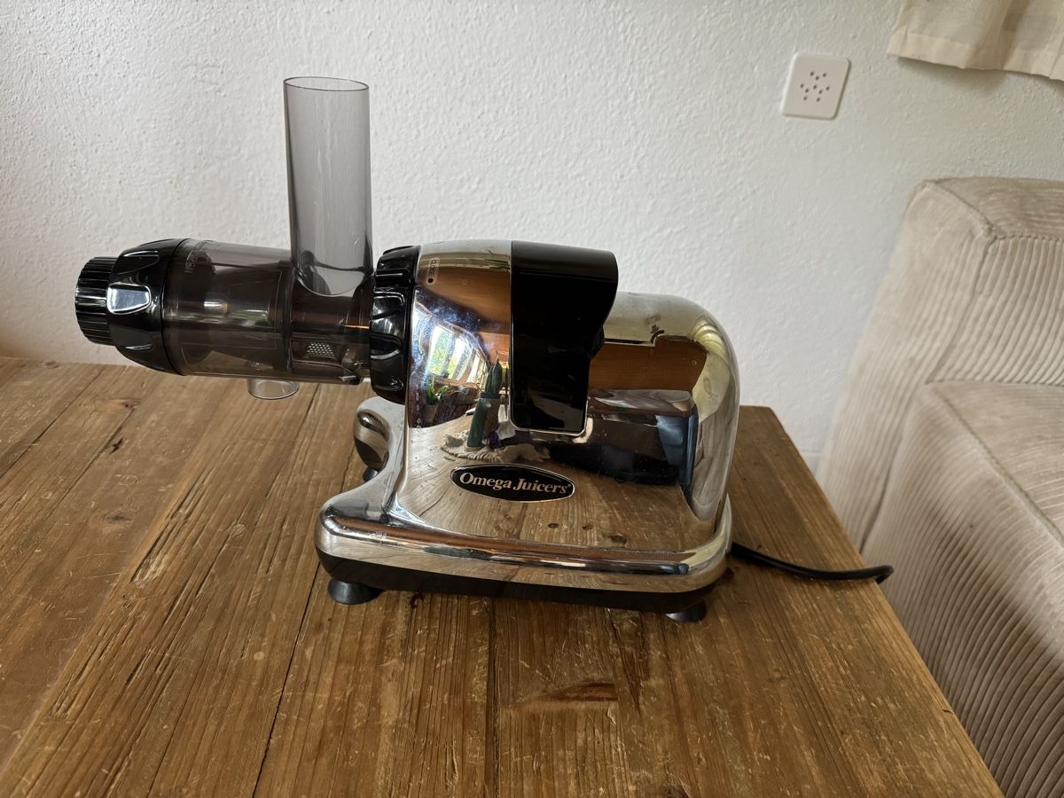 Appareils de cuisine: Omega Juicer J8 Entsafter – D'occasion à Trin Mulin par leea.c