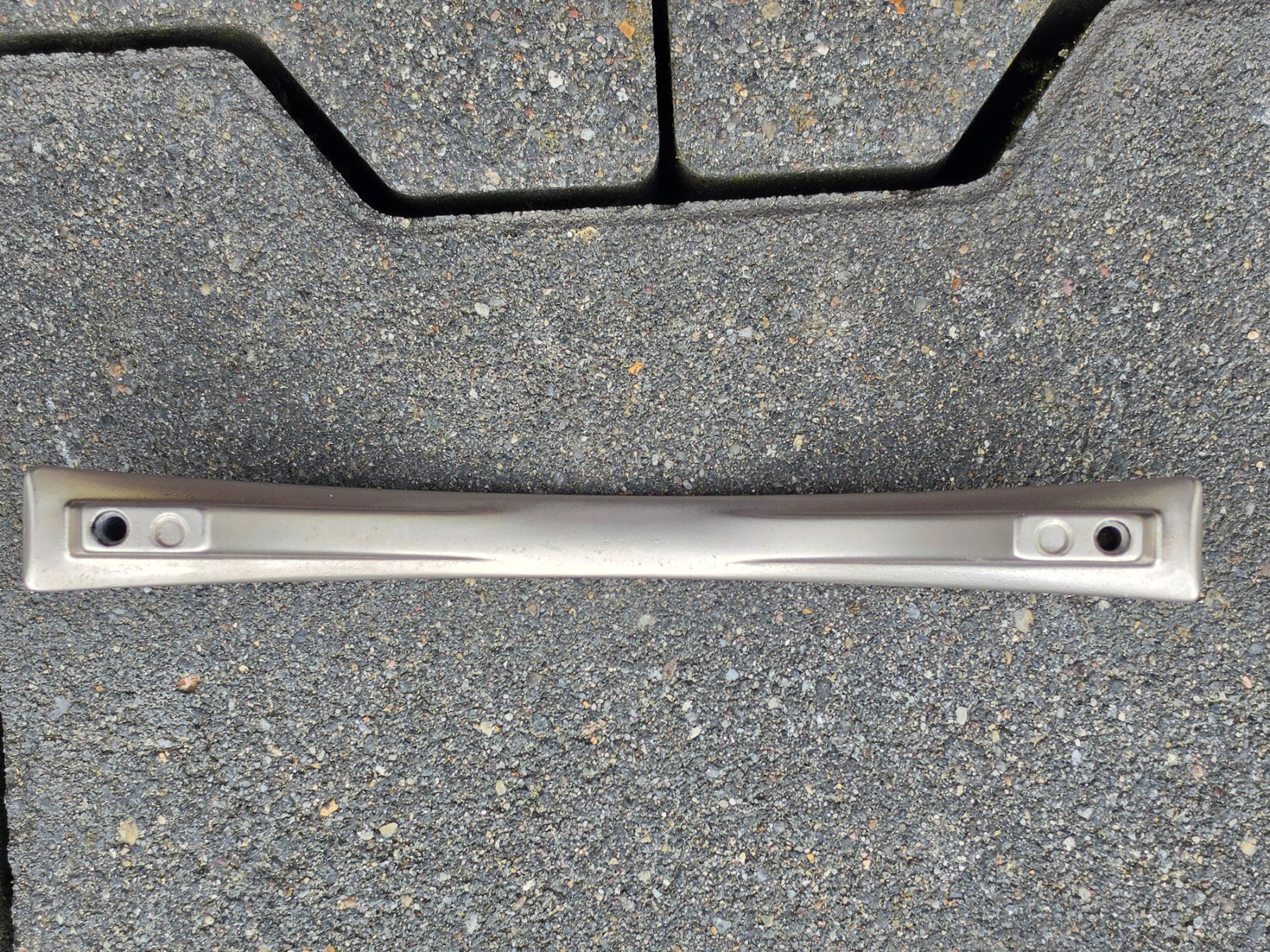 Ferramenta: Stabile Möbelgriffe aus Metall – Usato da Lotzwil venduto da Sternharry 2